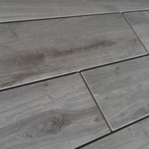 LIGHT GREY WOOD PORCELAIN PLANKS
