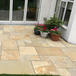YELLOW LIMESTONE HANDCUT MIX PATIO PACKS